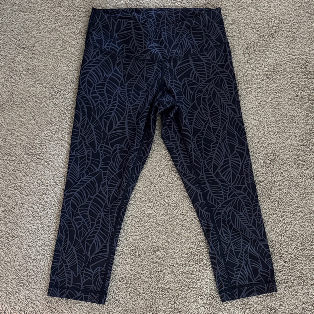 Lululemon Crop Leggings size 6